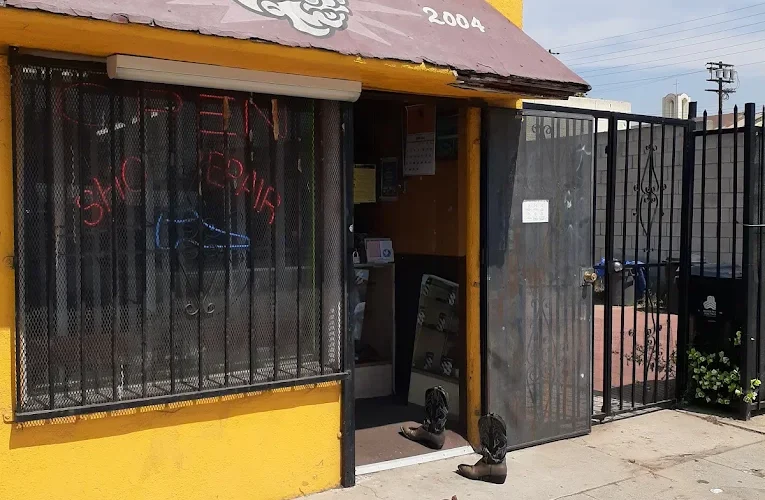 El Tapatio Shoe Repair