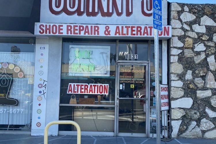 Johnnys Shoe Repair